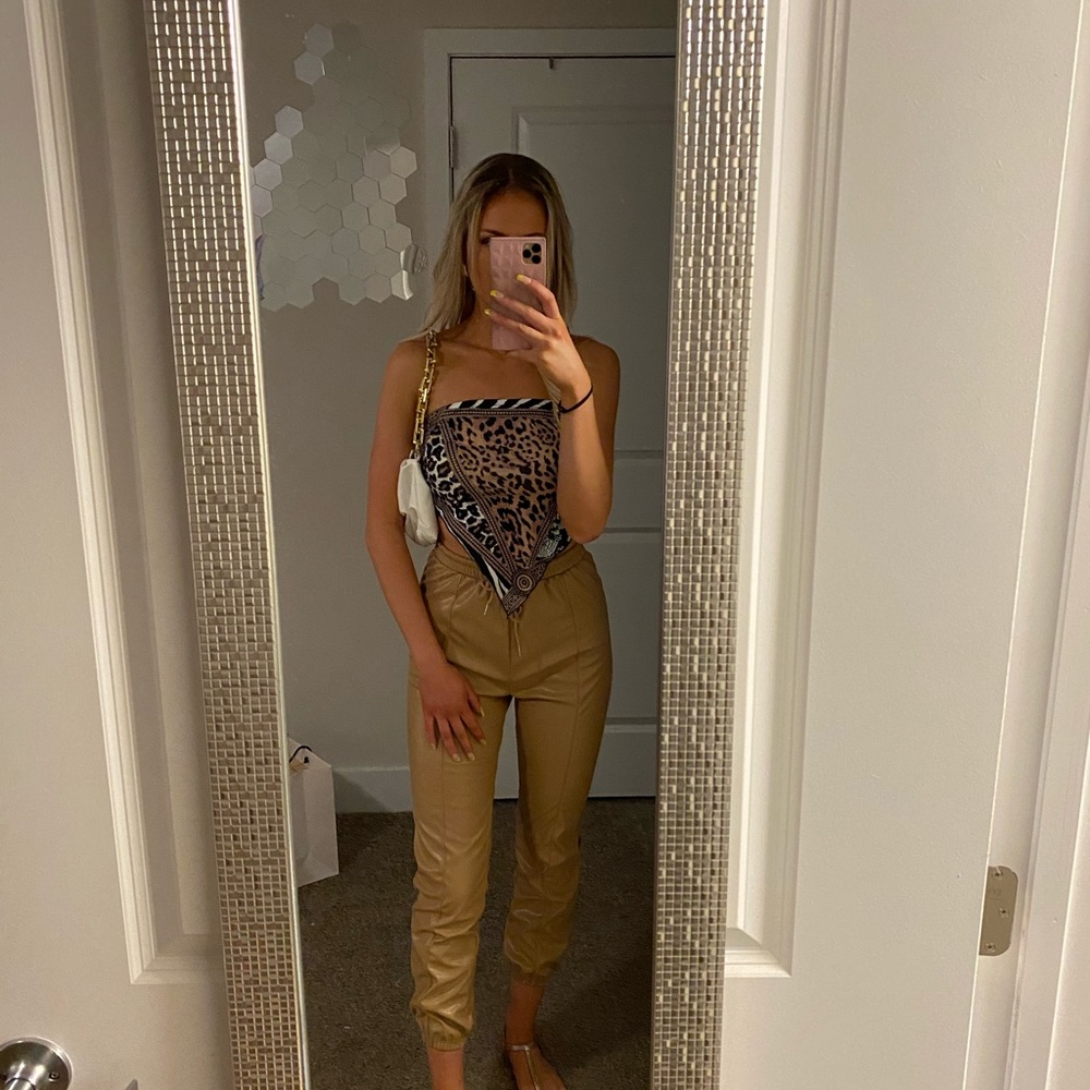 SHEIN Abstract Bandana Top